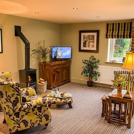 Holiday home Granary & Stables *