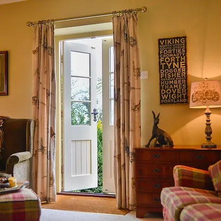 Holiday home Granary & Stables